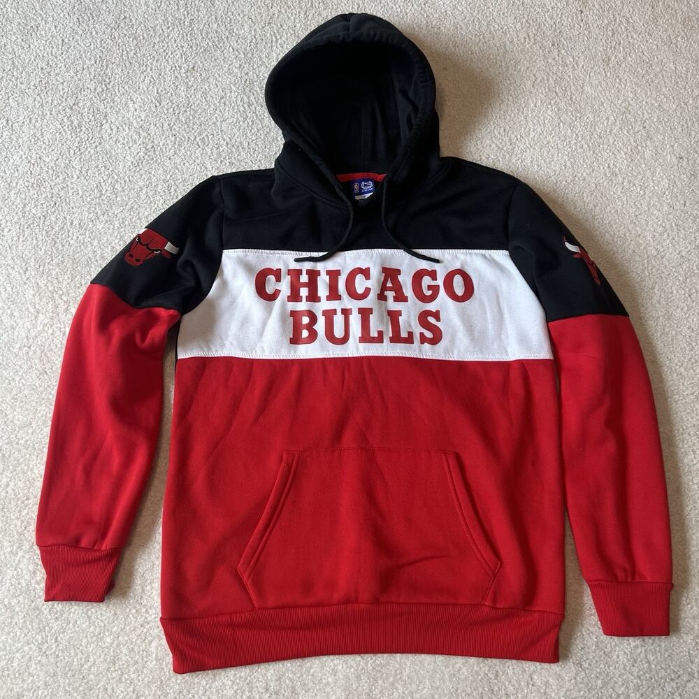 Chicago Bulls Hoodie Black Red White Small Ultra Game NBA Pullover Sweatshirt